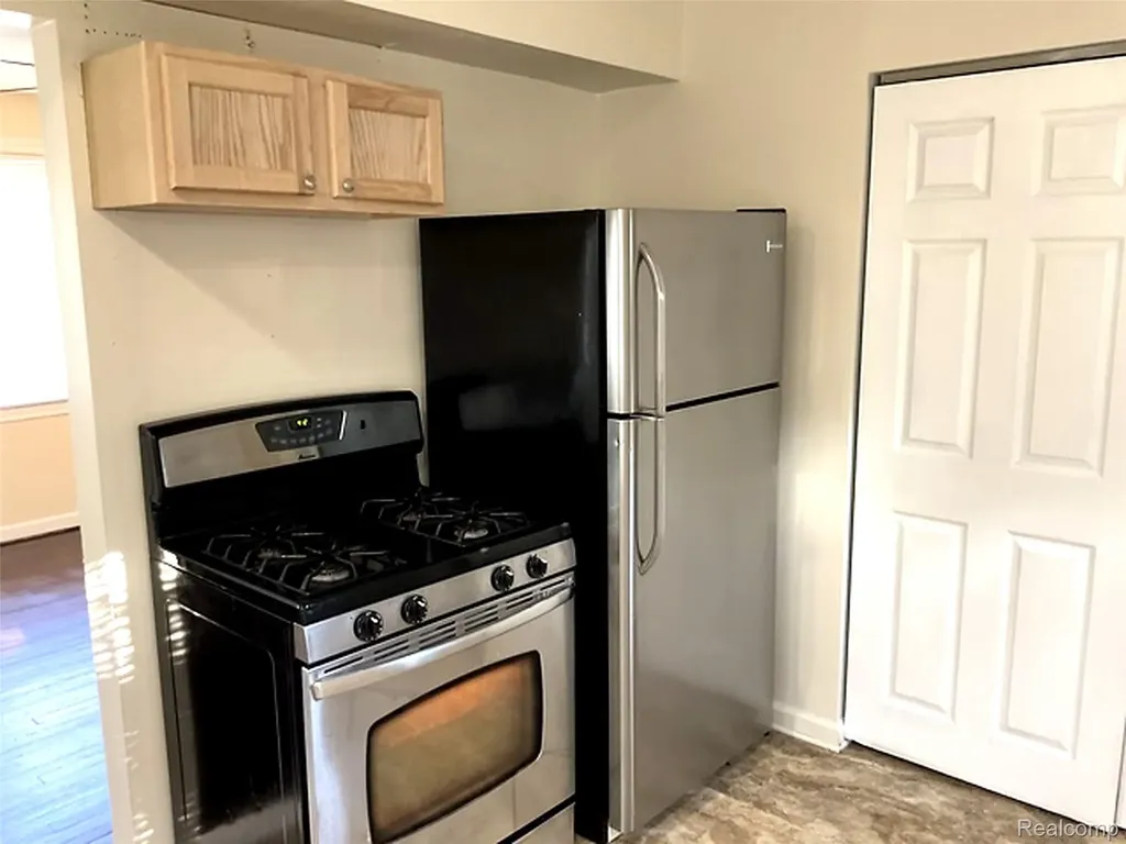 14180 Huron Street Taylor City MI 48180