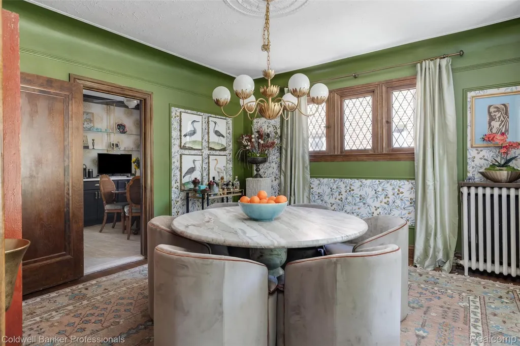 1377 Harvard Road Grosse Pointe Park City MI 48230