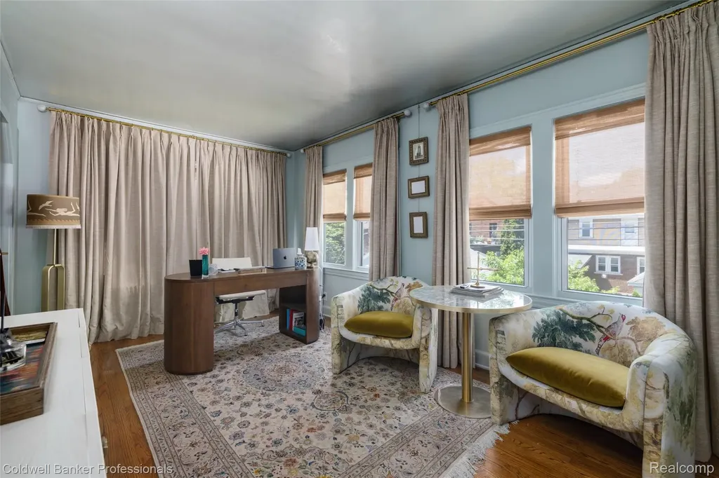 1377 Harvard Road Grosse Pointe Park City MI 48230