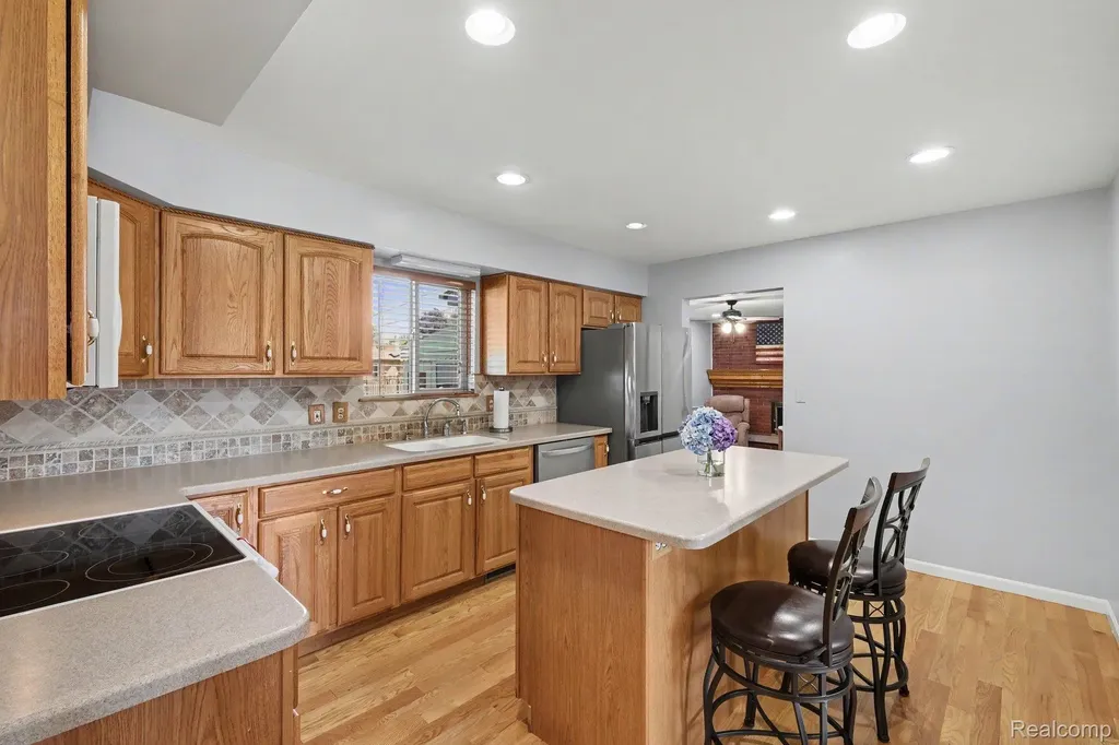 5504 Antoinette Drive Grand Blanc Charter Township MI 48439