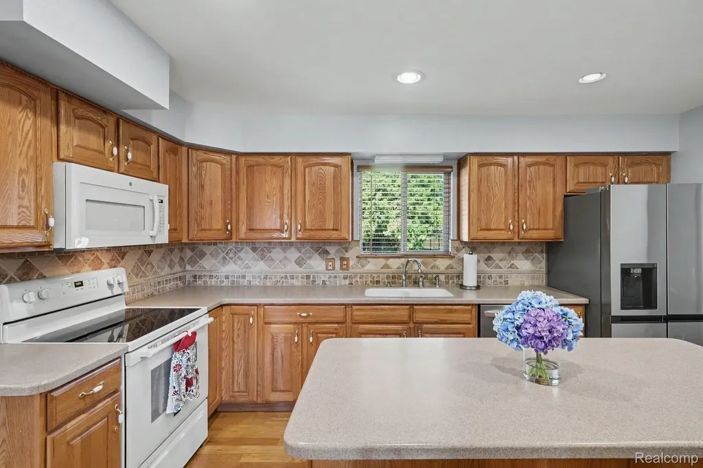 5504 Antoinette Drive Grand Blanc Charter Township MI 48439