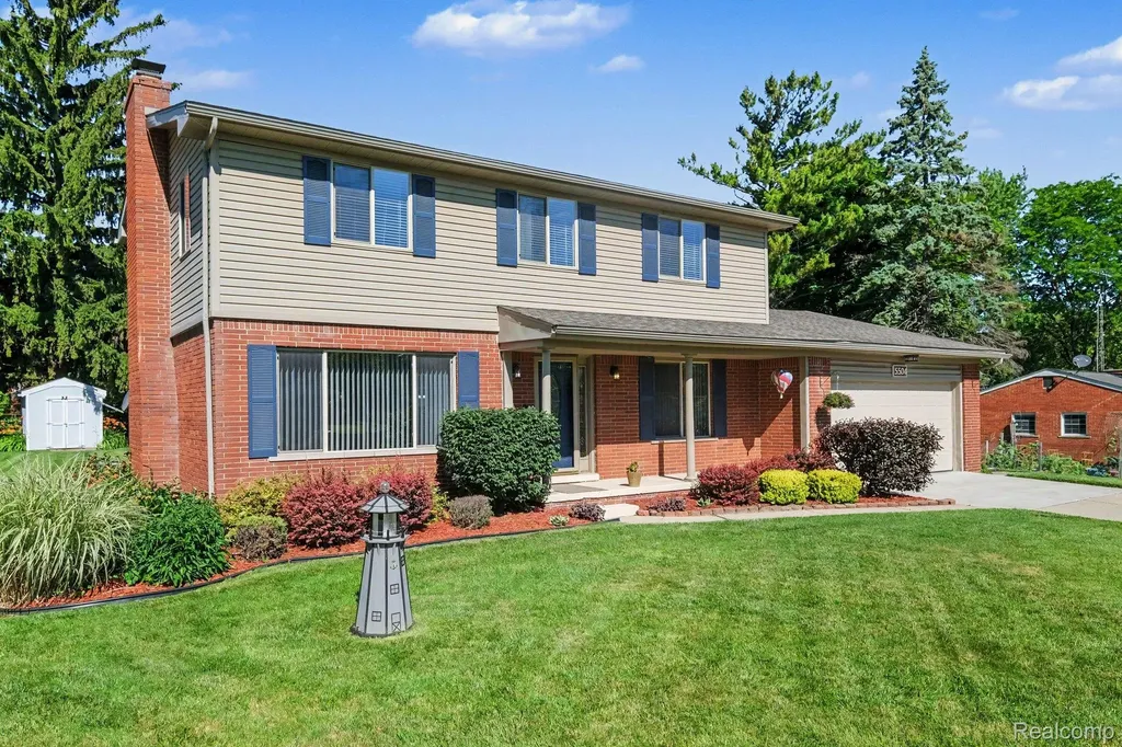 5504 Antoinette Drive Grand Blanc Charter Township MI 48439