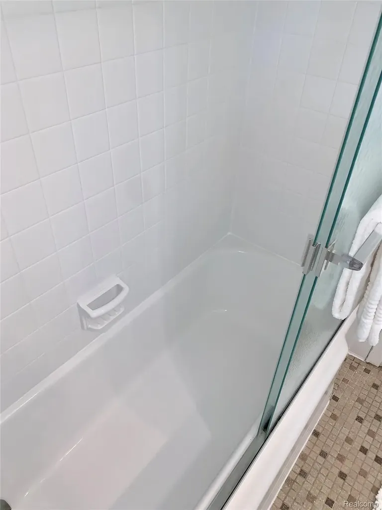 5504 Antoinette Drive Grand Blanc Charter Township MI 48439