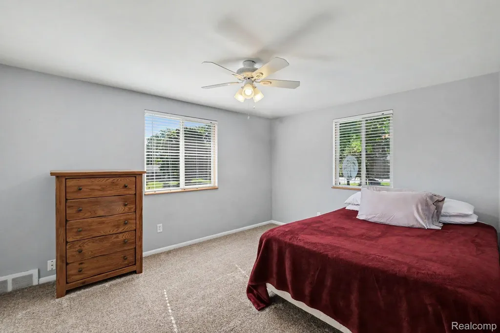 5504 Antoinette Drive Grand Blanc Charter Township MI 48439