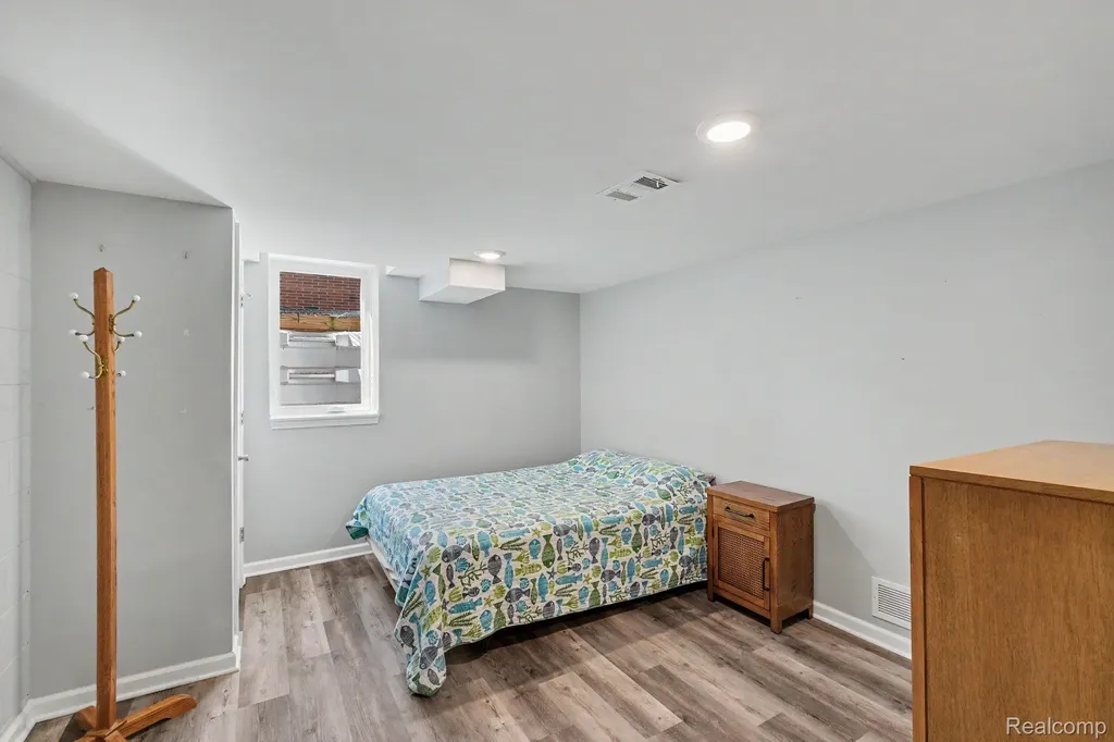 5504 Antoinette Drive Grand Blanc Charter Township MI 48439