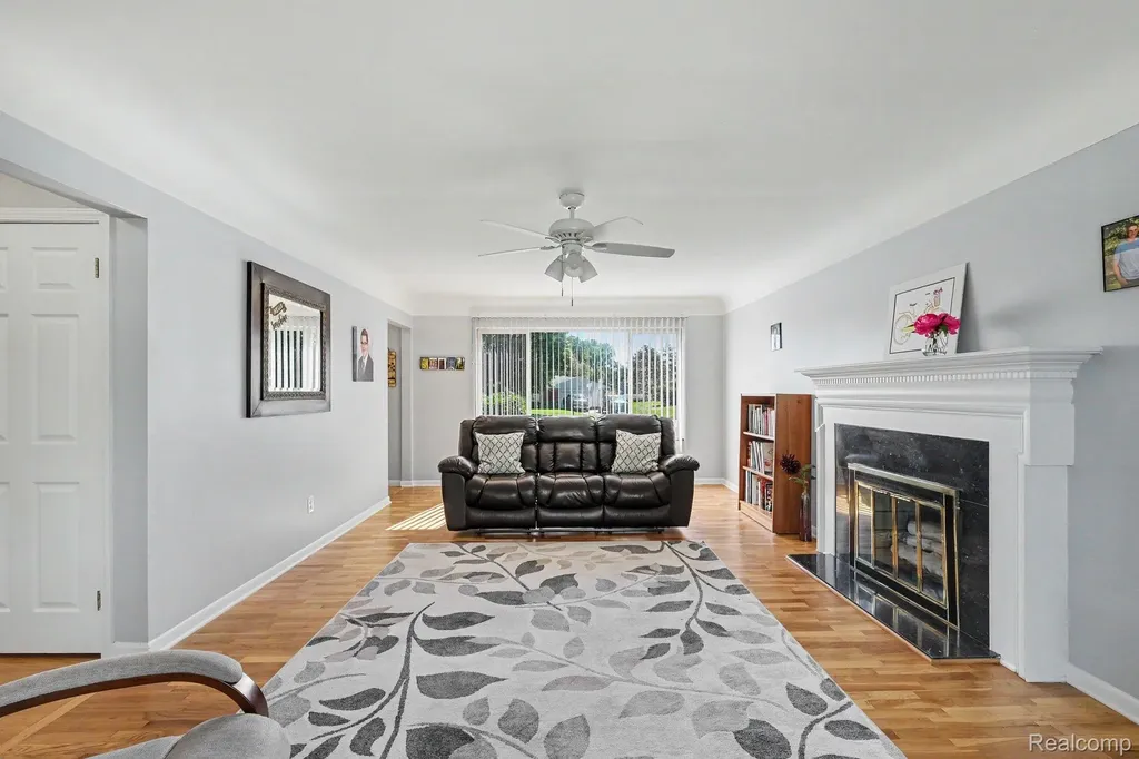 5504 Antoinette Drive Grand Blanc Charter Township MI 48439