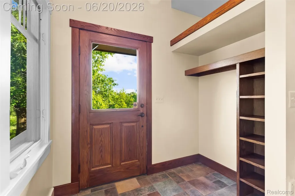 8861 Pleasantview Salem Township MI 48168