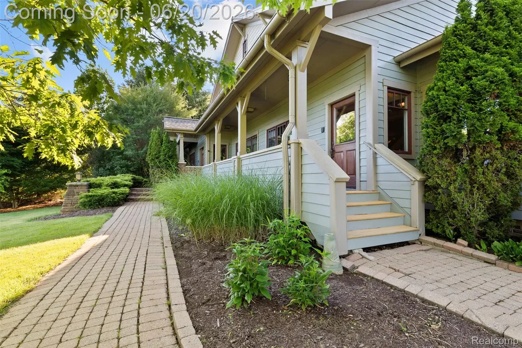 8861 Pleasantview Salem Township MI 48168
