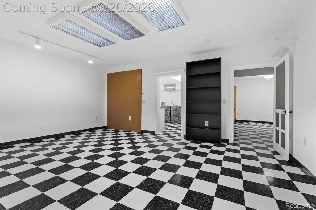 8861 Pleasantview Salem Township MI 48168