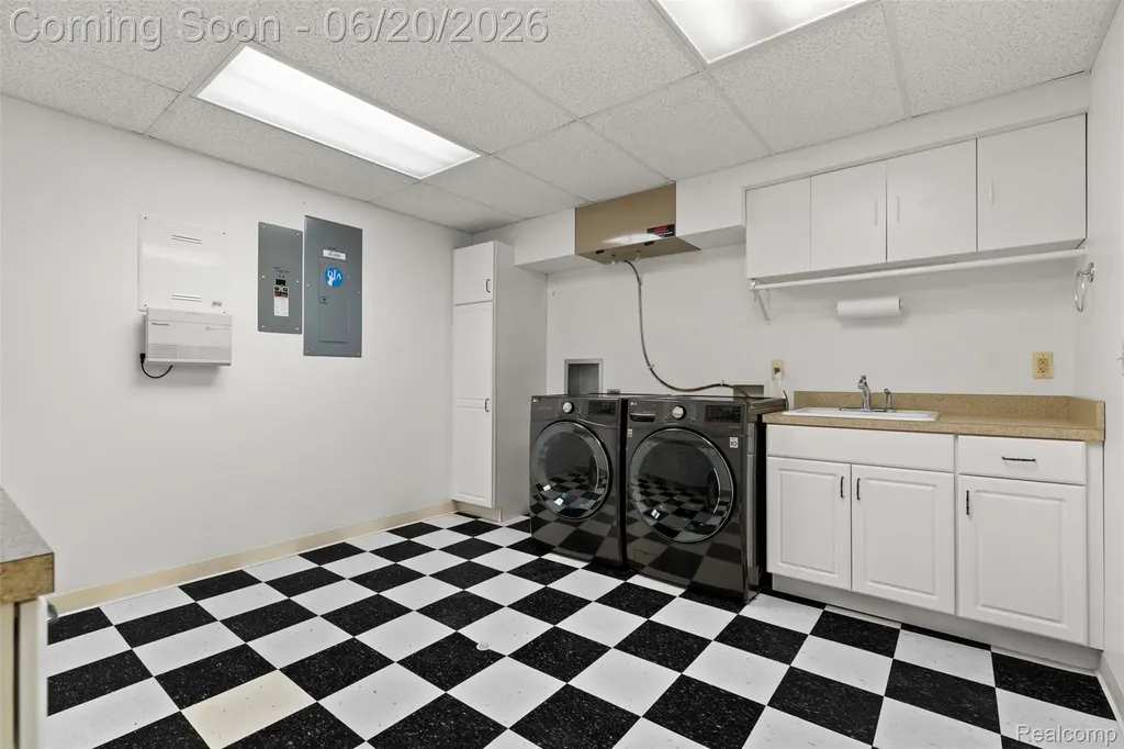 8861 Pleasantview Salem Township MI 48168