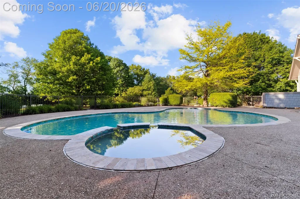 8861 Pleasantview Salem Township MI 48168