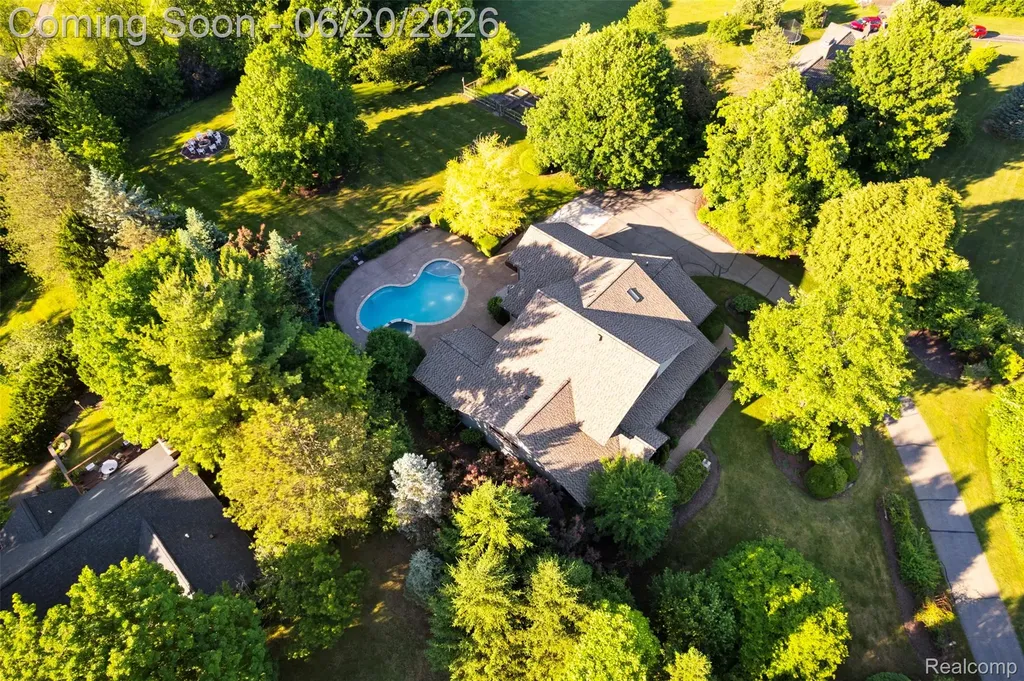 8861 Pleasantview Salem Township MI 48168