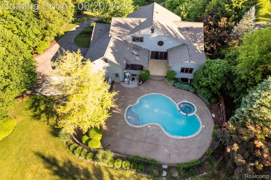 8861 Pleasantview Salem Township MI 48168