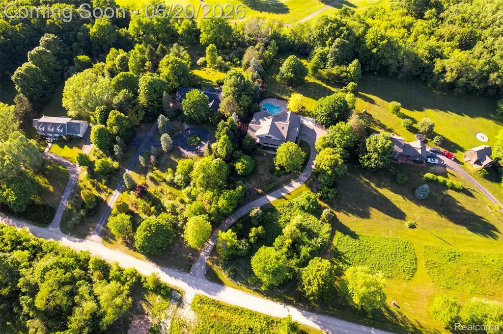 8861 Pleasantview Salem Township MI 48168