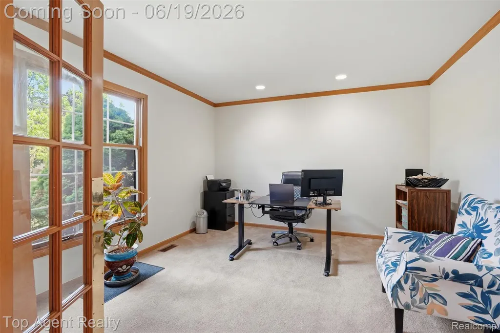52825 Seven Oaks Drive Shelby Charter Township MI 48316