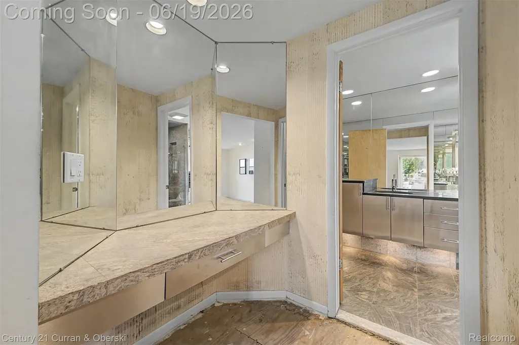 4231 Windridge Court West Bloomfield Charter Township MI 48323