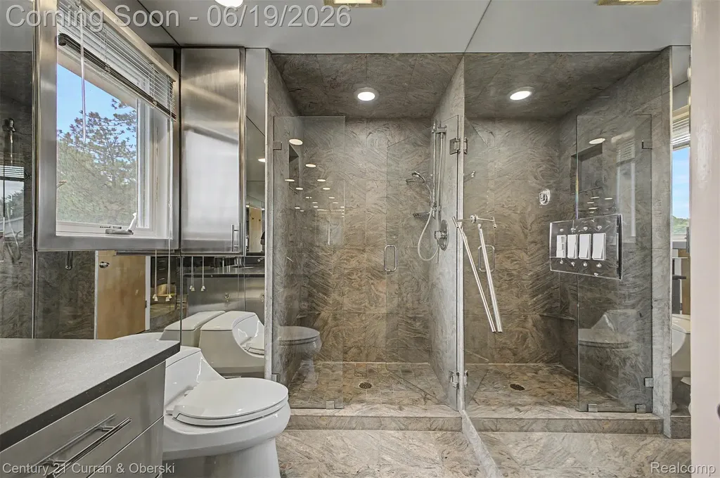 4231 Windridge Court West Bloomfield Charter Township MI 48323