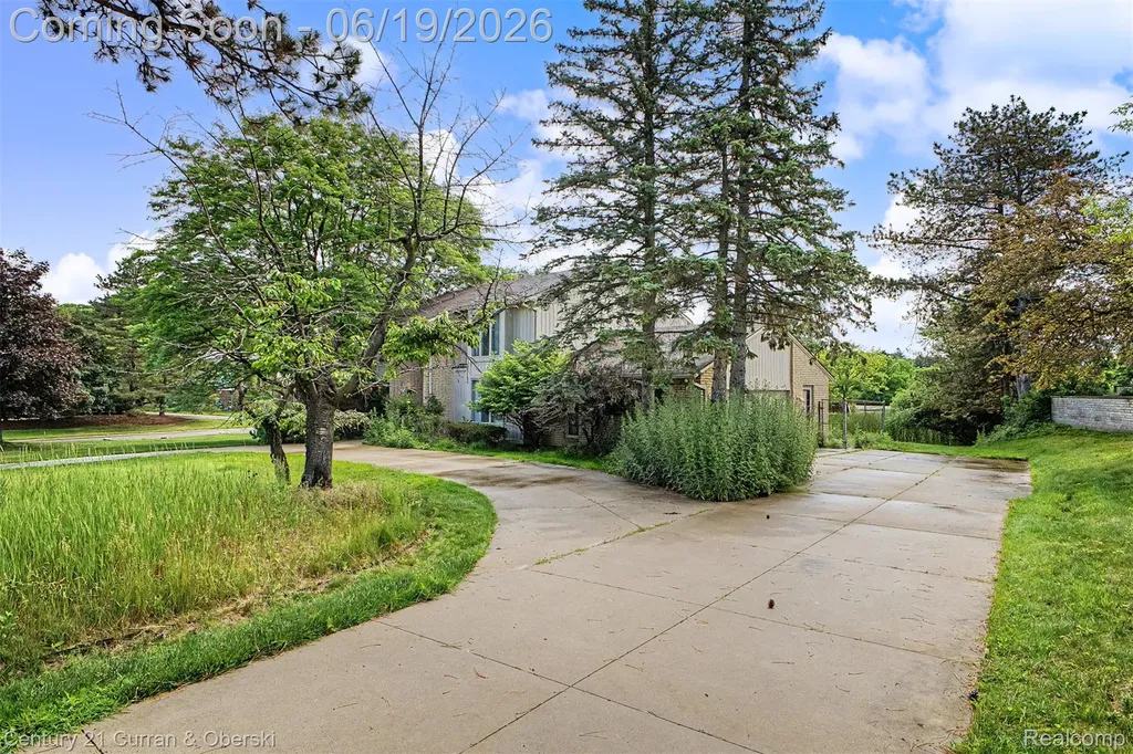 4231 Windridge Court West Bloomfield Charter Township MI 48323