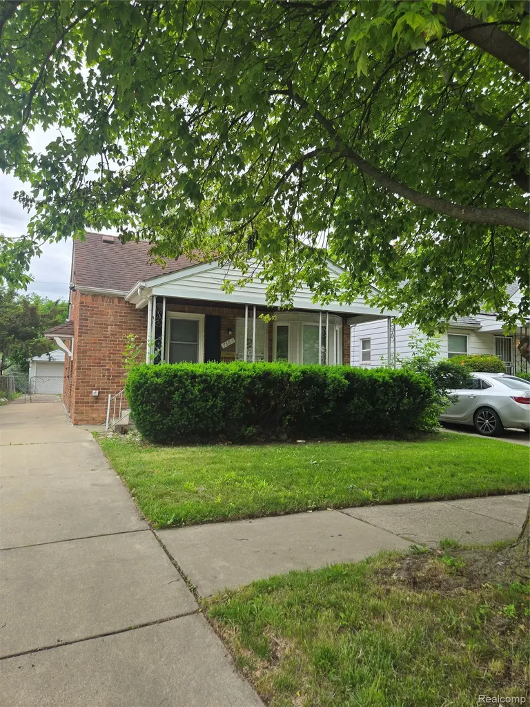 7683 Greenview Avenue Detroit City MI 48228