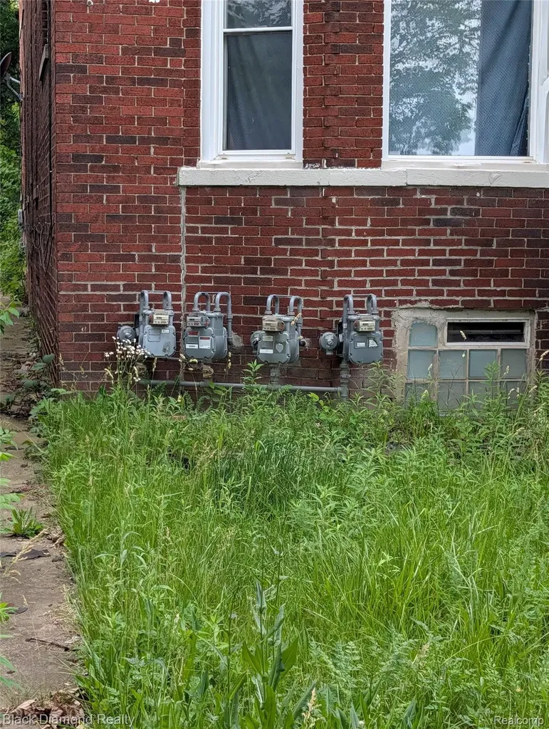 3049 Montclair Street Detroit City MI 48214