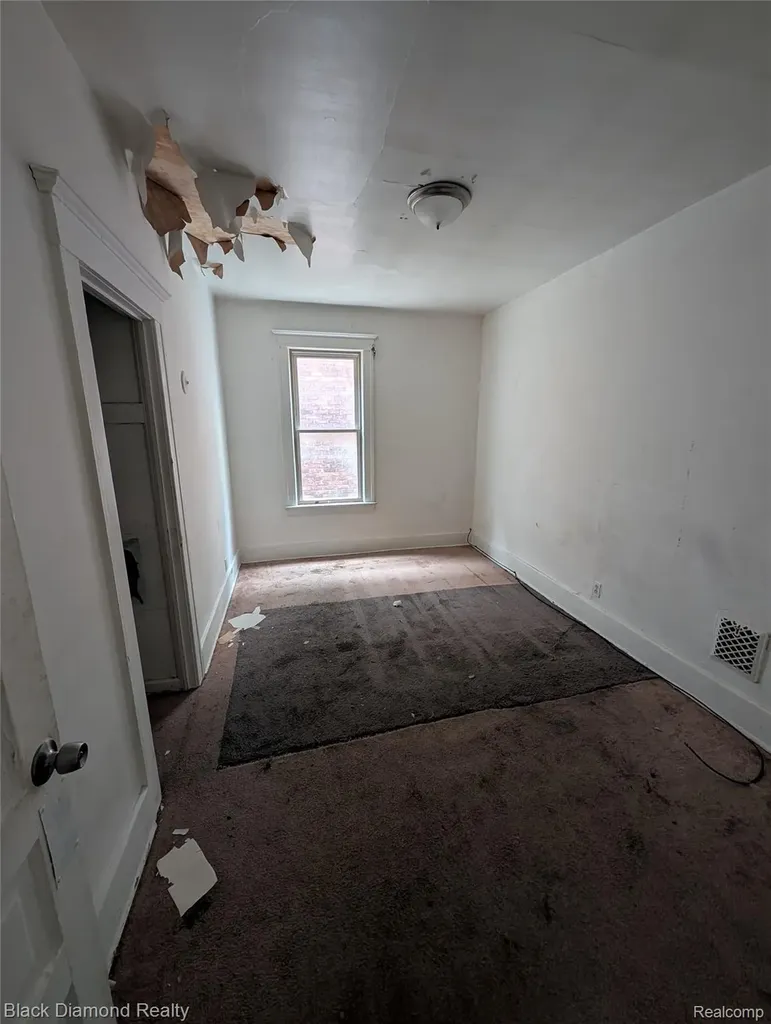 3049 Montclair Street Detroit City MI 48214