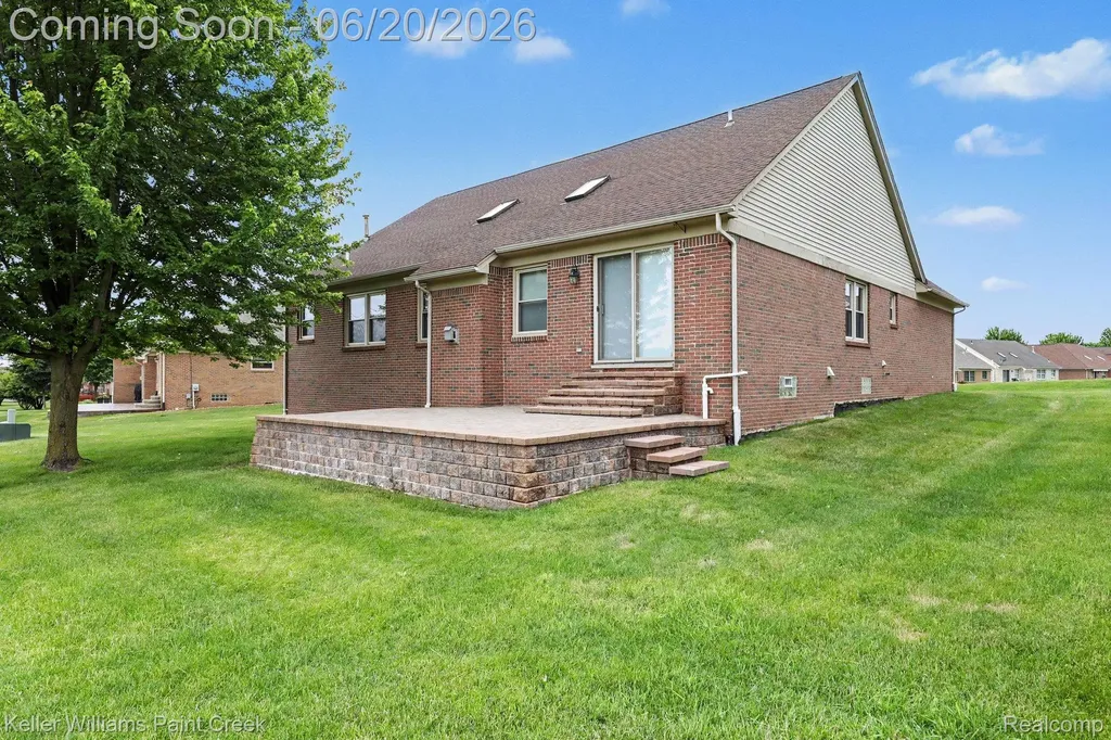 8183 Prestwick Lane Washington Township MI 48095