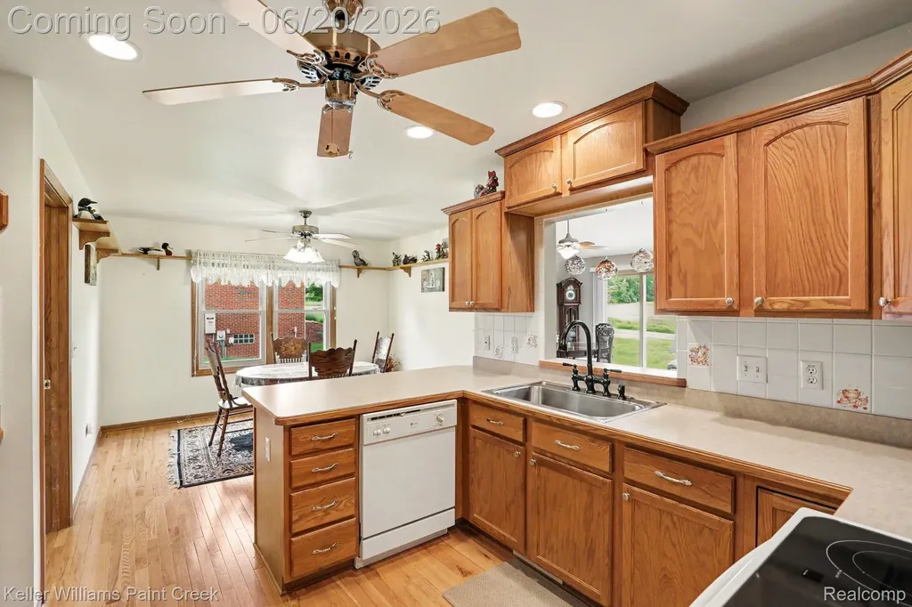 8183 Prestwick Lane Washington Township MI 48095