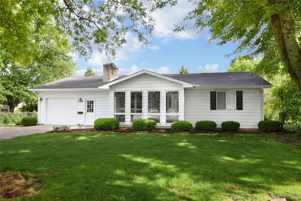 5340 Brobeck Street Flint Charter Township MI 48532