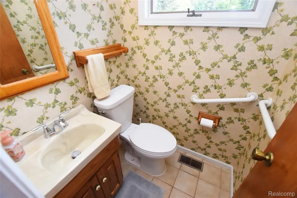 5340 Brobeck Street Flint Charter Township MI 48532