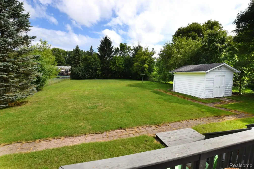 5340 Brobeck Street Flint Charter Township MI 48532