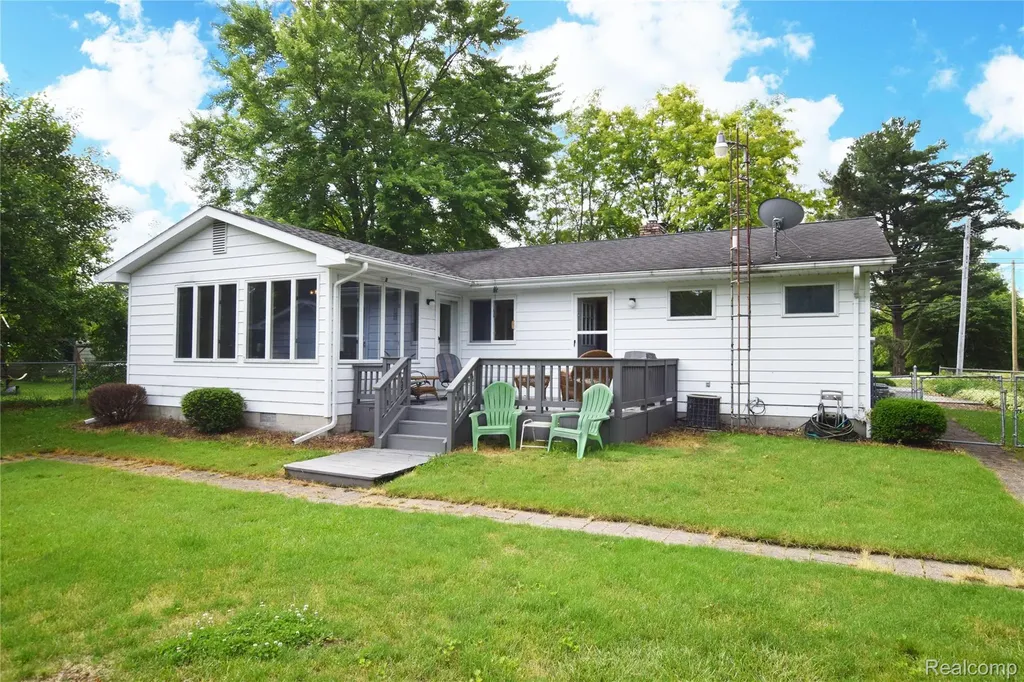 5340 Brobeck Street Flint Charter Township MI 48532