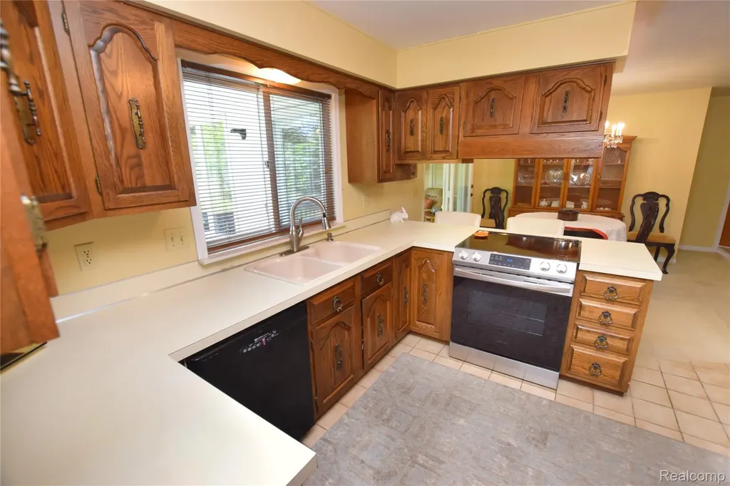 5340 Brobeck Street Flint Charter Township MI 48532