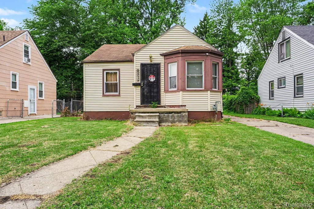 15363 Plainview Avenue Detroit City MI 48223