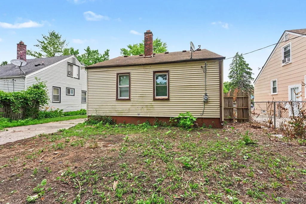 15363 Plainview Avenue Detroit City MI 48223