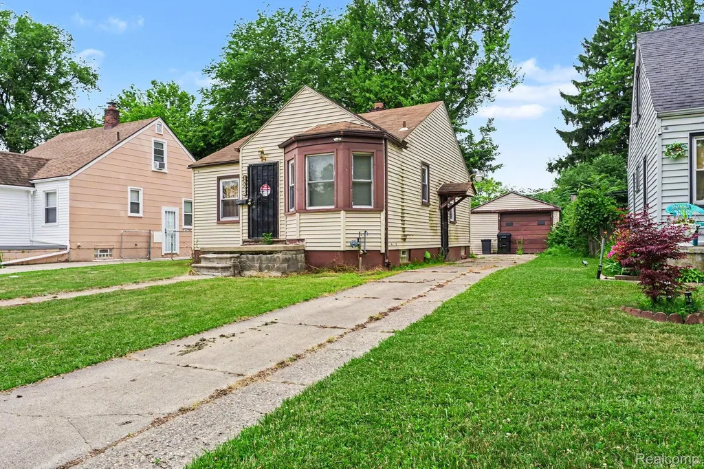 15363 Plainview Avenue Detroit City MI 48223