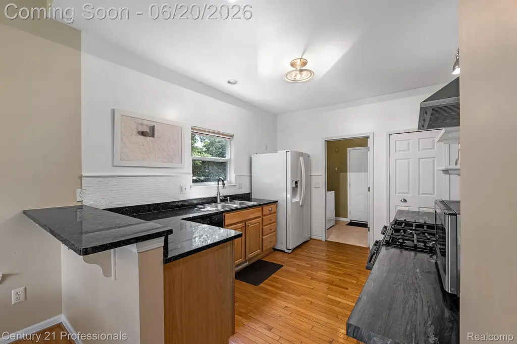 3305 Grove Lane Auburn Hills City MI 48326