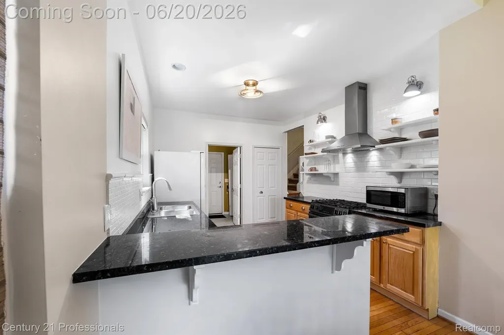 3305 Grove Lane Auburn Hills City MI 48326
