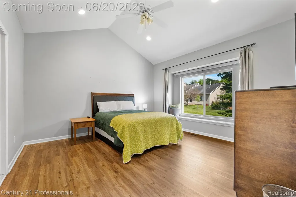 3305 Grove Lane Auburn Hills City MI 48326
