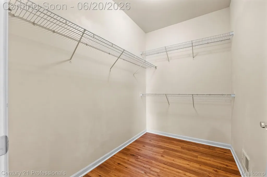 3305 Grove Lane Auburn Hills City MI 48326