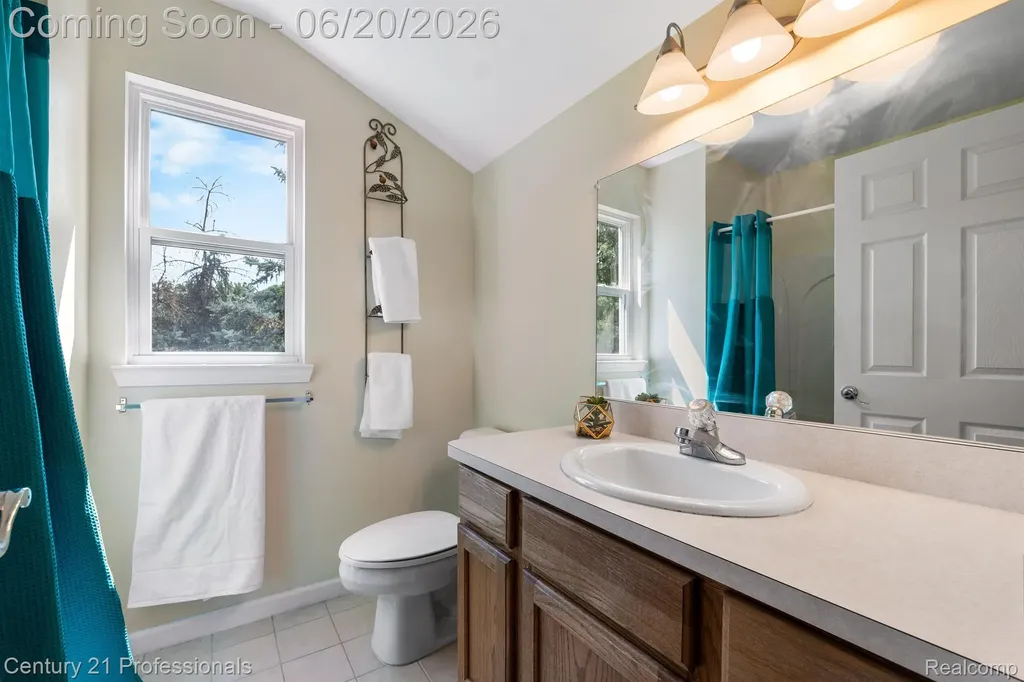 3305 Grove Lane Auburn Hills City MI 48326