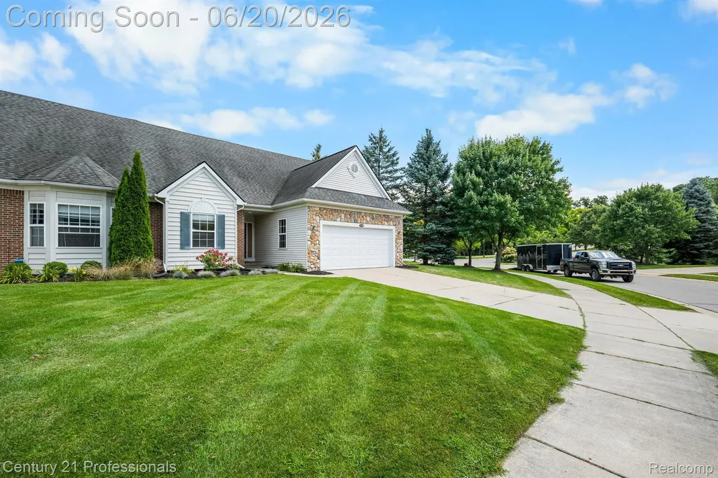 3305 Grove Lane Auburn Hills City MI 48326