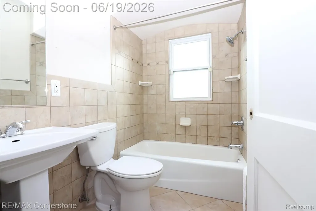 4011 Mildred Street Wayne City MI 48184