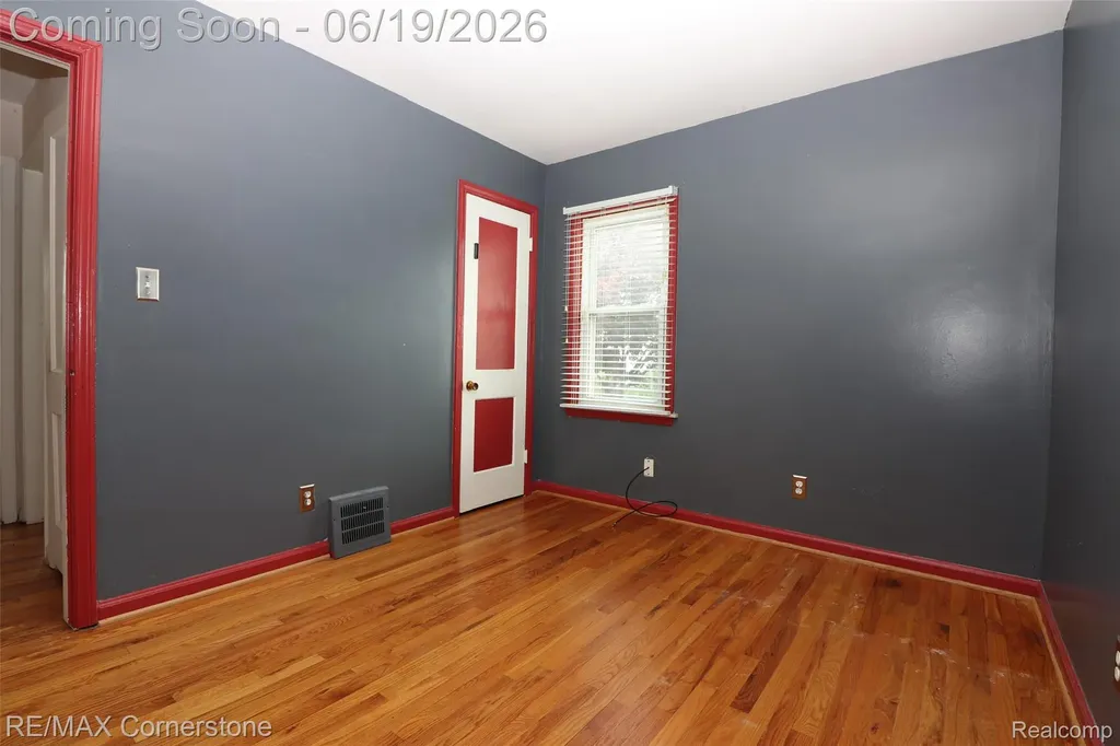 4011 Mildred Street Wayne City MI 48184