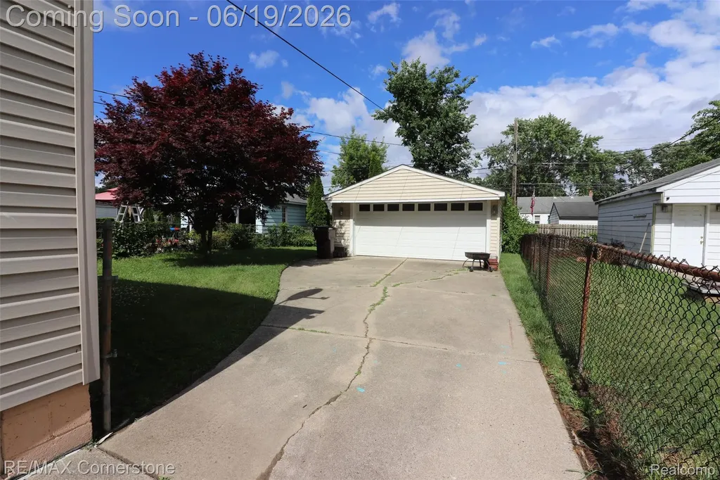 4011 Mildred Street Wayne City MI 48184