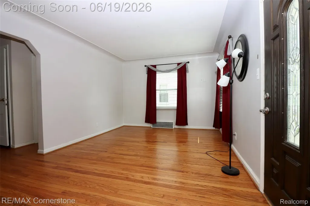 4011 Mildred Street Wayne City MI 48184