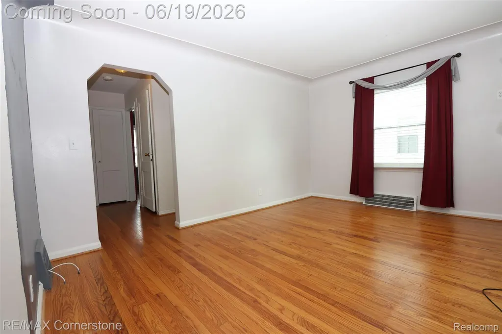 4011 Mildred Street Wayne City MI 48184