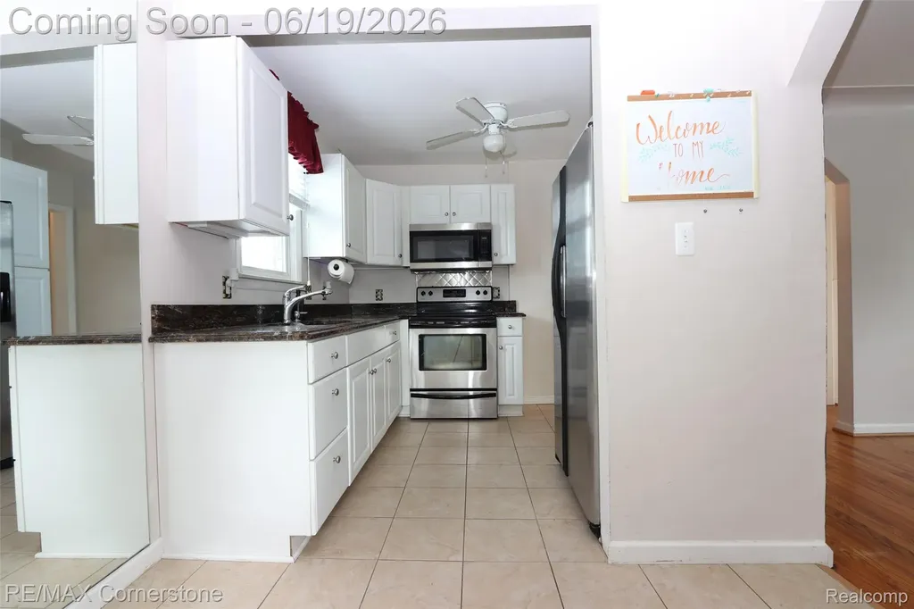 4011 Mildred Street Wayne City MI 48184