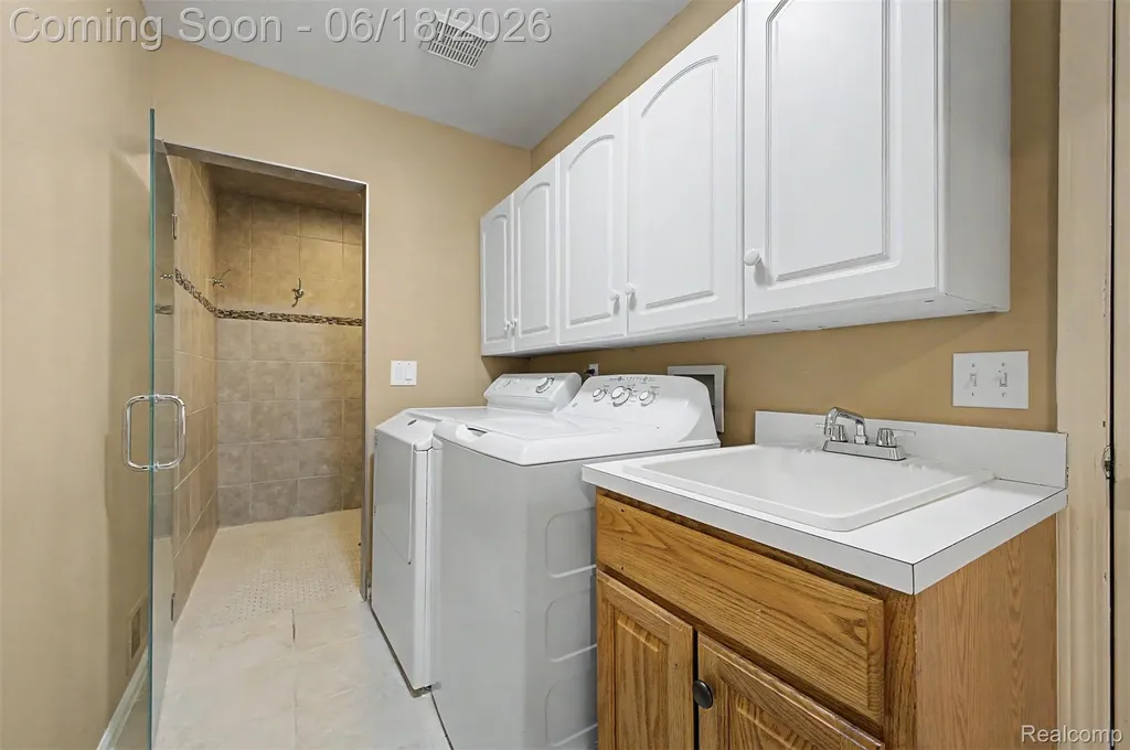 24024 Devonshire Drive Novi City MI 48374