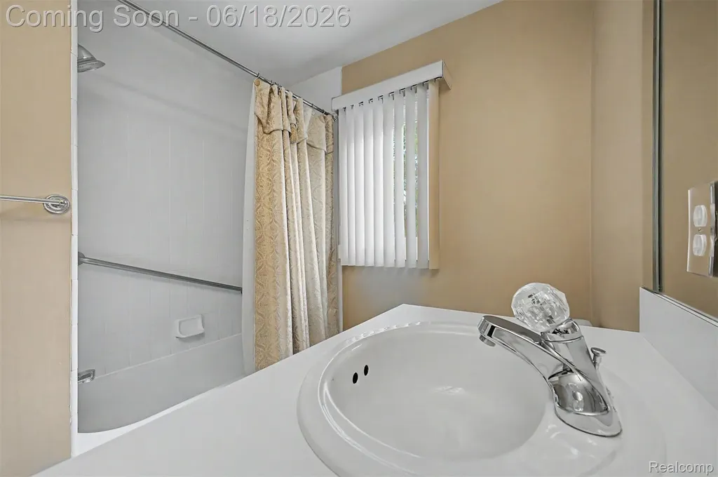 24024 Devonshire Drive Novi City MI 48374