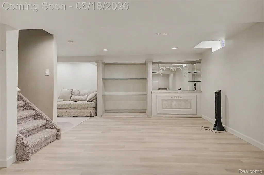 24024 Devonshire Drive Novi City MI 48374